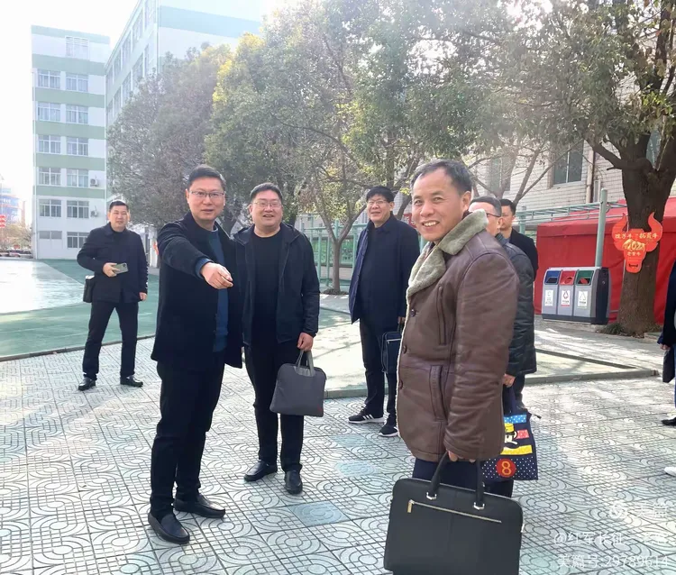 探集团化办学之路 ,寻优质教育之远方,——欢迎扬州市江都区教育局领导及同仁赴我校考察学习